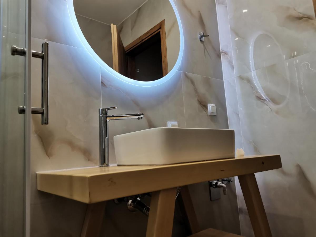 Nely'S Luxury Home นีดรี ภายนอก รูปภาพ