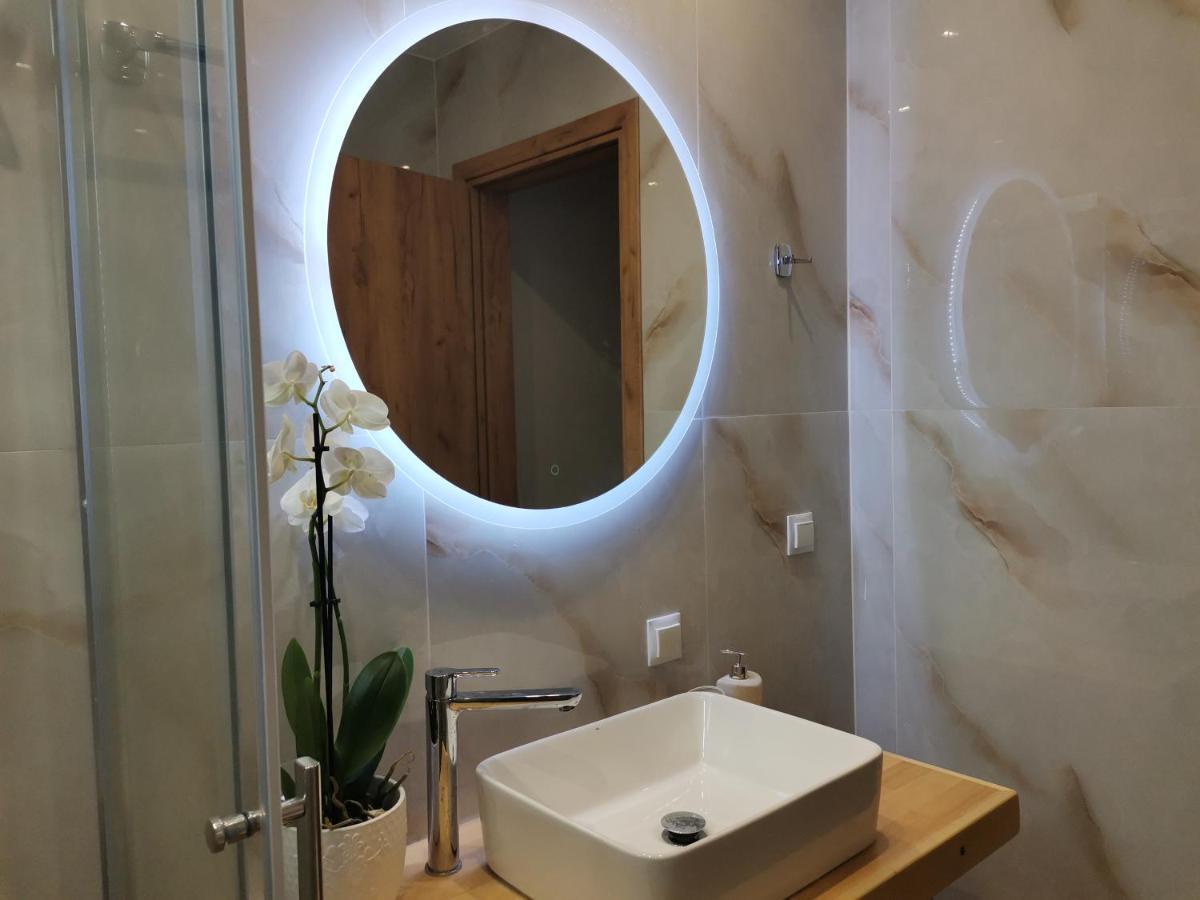 Nely'S Luxury Home นีดรี ภายนอก รูปภาพ