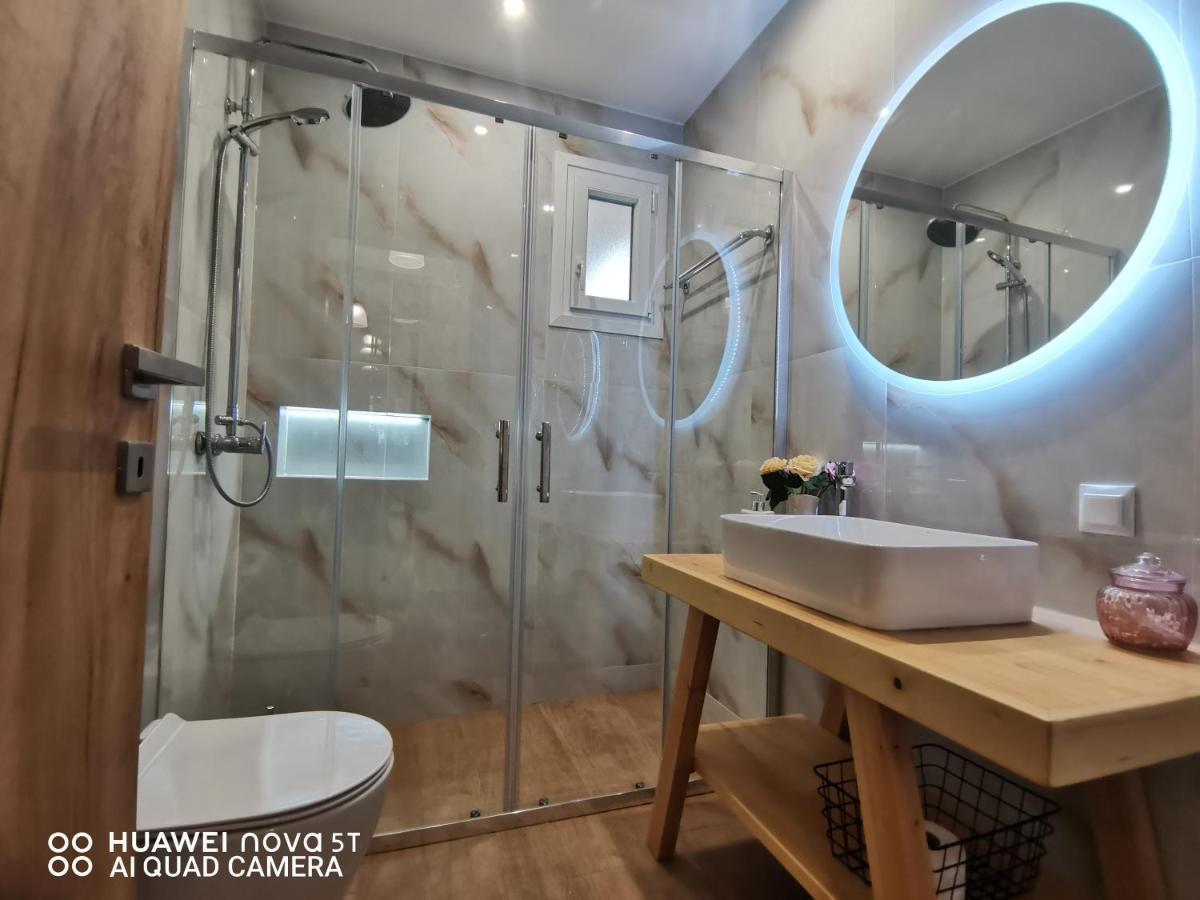 Nely'S Luxury Home นีดรี ภายนอก รูปภาพ