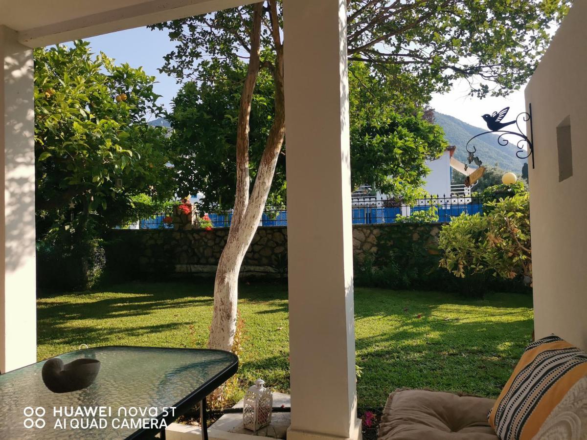 Nely'S Luxury Home นีดรี ภายนอก รูปภาพ