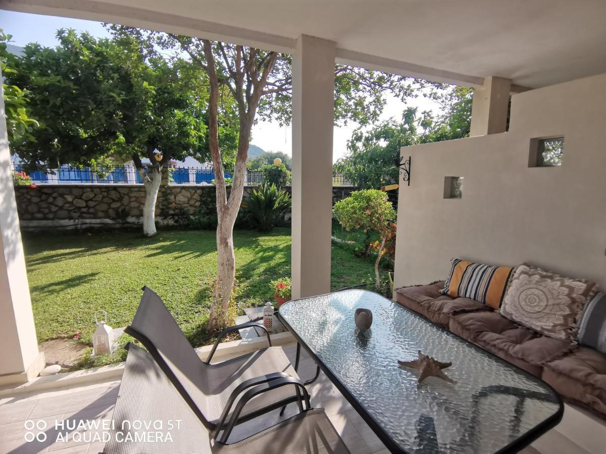 Nely'S Luxury Home นีดรี ภายนอก รูปภาพ