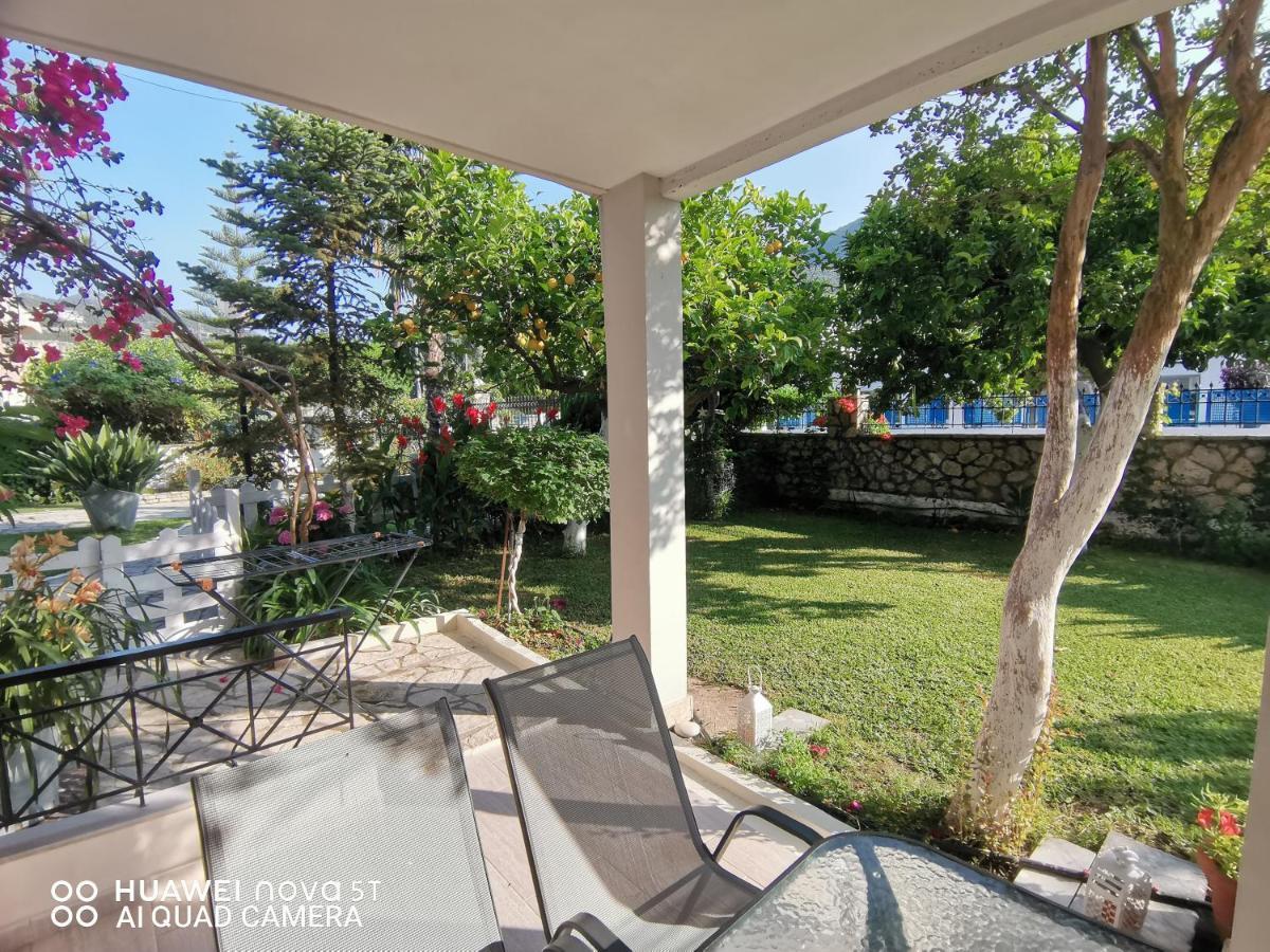 Nely'S Luxury Home นีดรี ภายนอก รูปภาพ